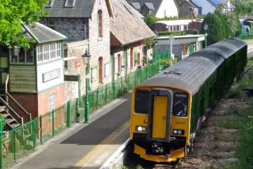 Bere Ferrers station