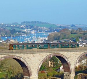 GWR Maritime Line train on the Collegewood Viaduct