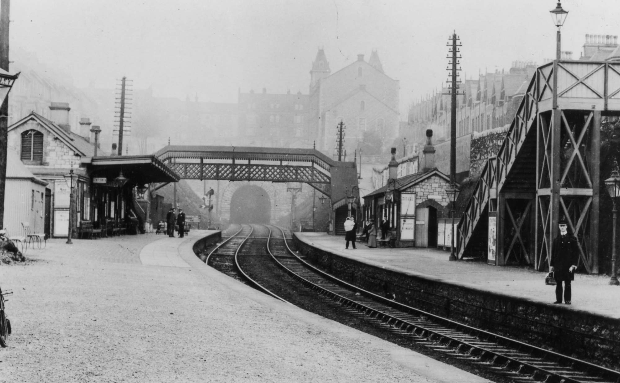 mutley-plain-station-large-courtesy-of-STEAM-Museum-Of-The-GWR